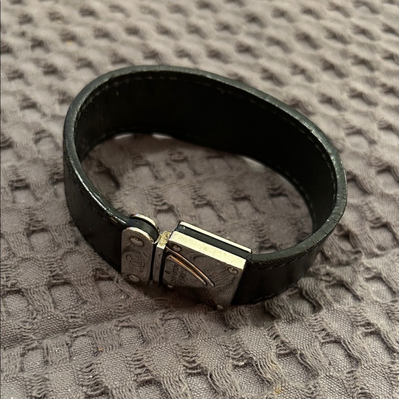 Louis Vuitton Black Leather Men's Bracelet - Picture 3 of 14